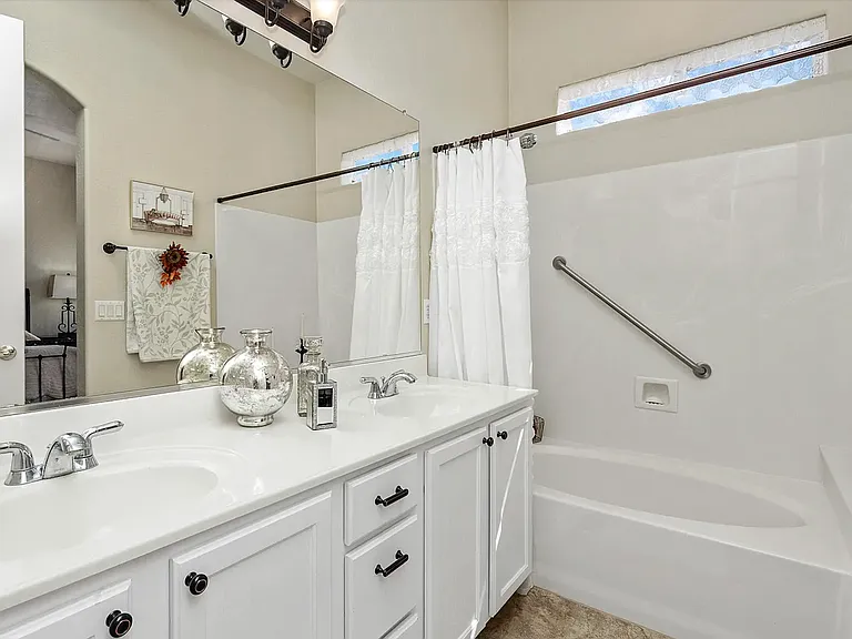 6585 E Kilkenny Pl — Photo 9