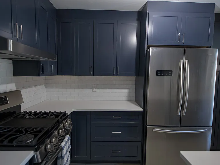 858 Bronson Ave #A — Photo 9