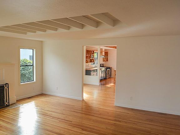 5th image of 278 Grand St