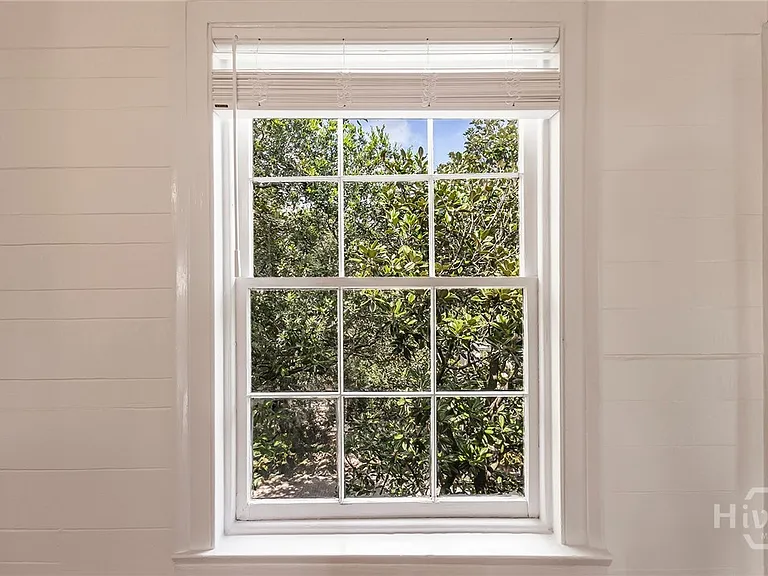 117 E Jones St #PARLOR — Photo 30