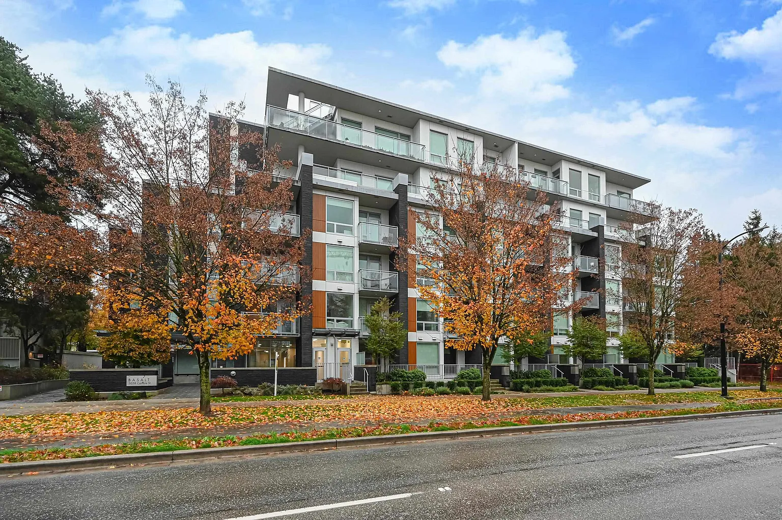 5058 Cambie St #202 photo 1