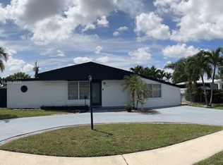 1250 W 62nd St, Hialeah, FL 33012