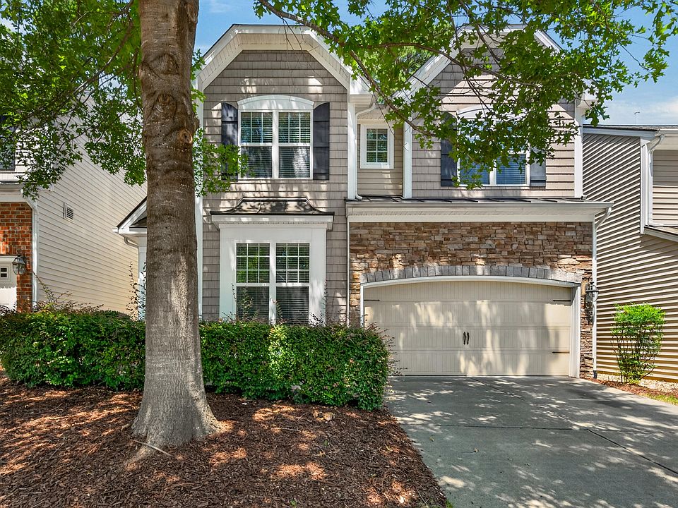 1st image of 104 Hammond Wood Pl