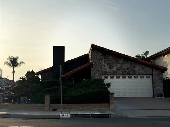 11693 Manila Dr, Cypress, CA 90630