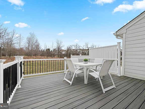 5th image of 3860 Meadow View Farm Rd