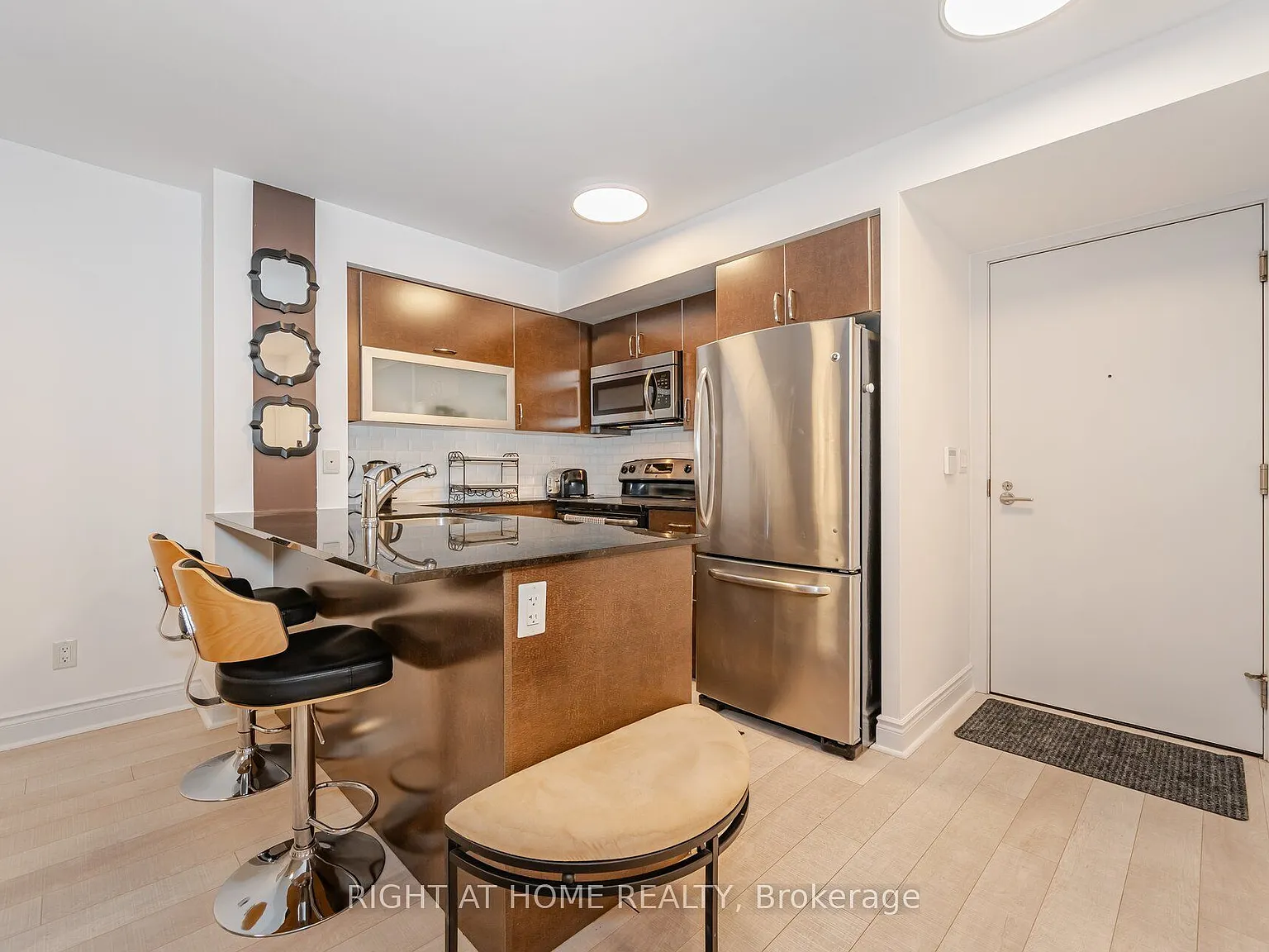 2 bed, $2,690 — Photo 2