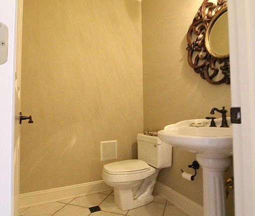 4th image of 9169 Hailes Abbey Ln