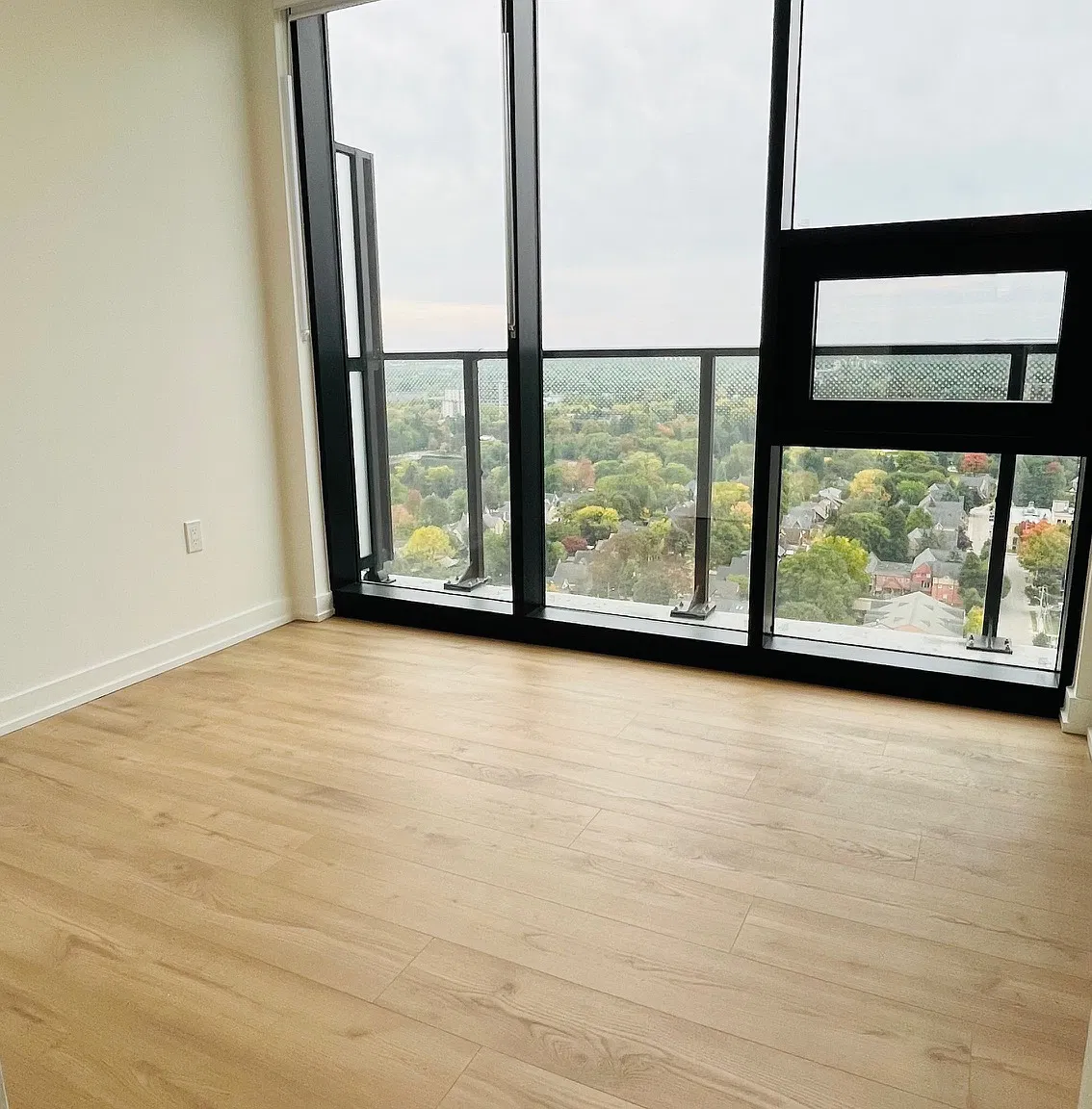 2 bed, 705 sqft, $2,175 — Photo 2