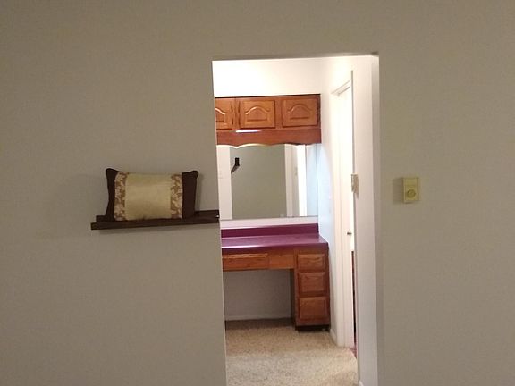 4th image of 7497 Hazelcrest Dr APT D