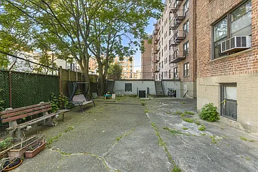 Sold by Thomas Lipovetsky, LREB