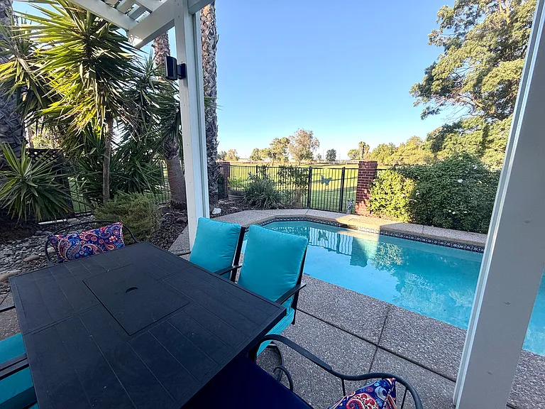 2205 Prestwick Dr — Photo 52