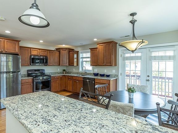 2nd image of 36 Horace St #2