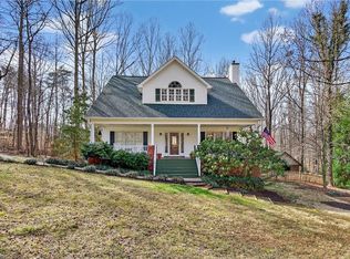 4913 Golden Oaks Dr, Oak Ridge, NC 27310