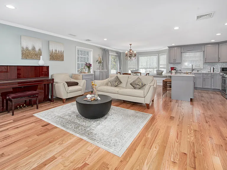 130 Wappanocca Ave — Photo 4
