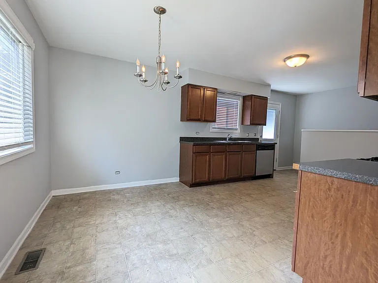 532 Pleasure Dr — Photo 3