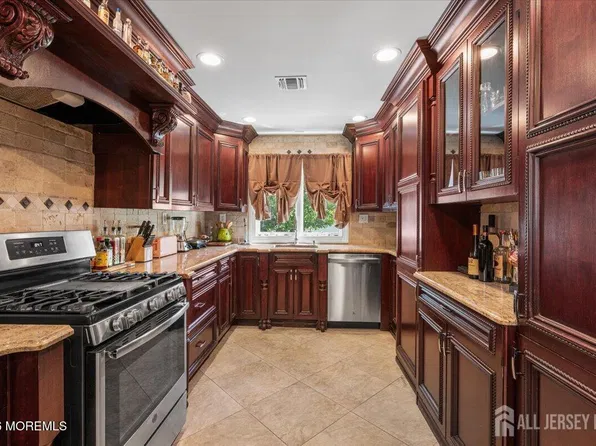 103 Therese Ave, Keyport, NJ 07735