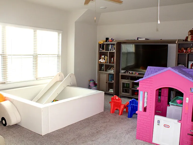174 Gullivers Dr — Photo 12