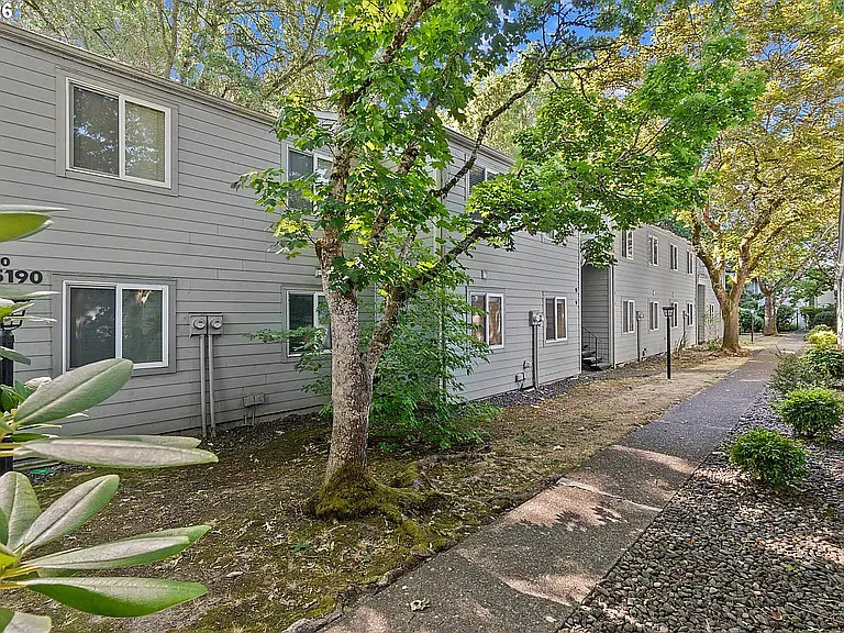 5190 NW Neakahnie Ave #17 — Photo 47