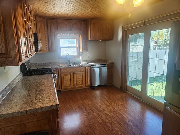 4th image of 42184 N 1st Ave