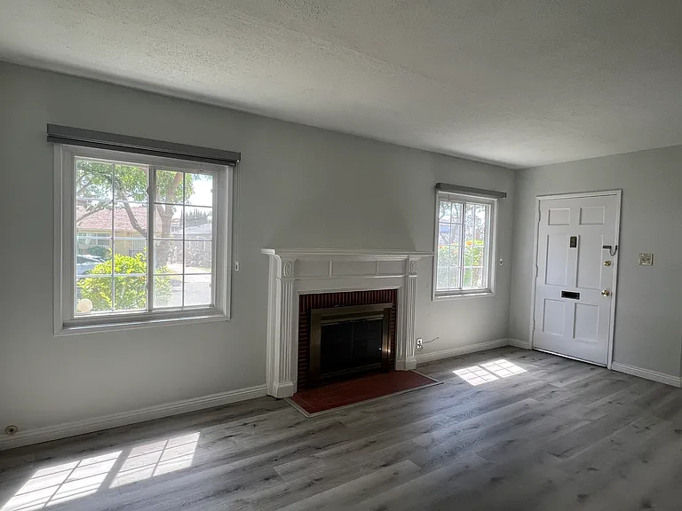 1115 S El Molino St — Photo 12