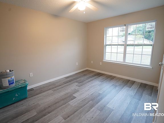 5th image of 4627 Pine Blvd