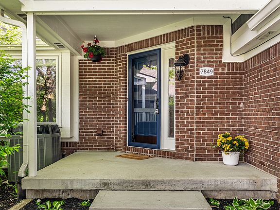 4th image of 7849 Clearwater Cove Dr