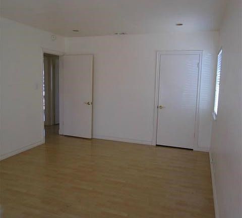 5th image of 1036 W 212th St