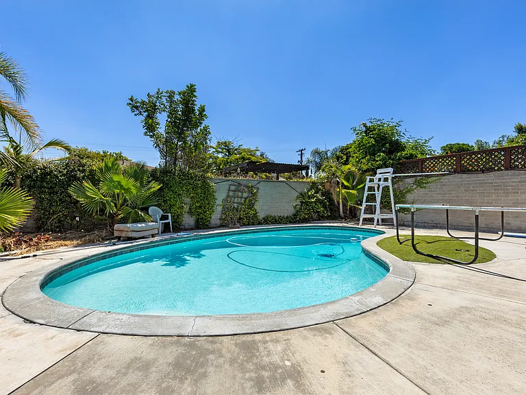 5181 La Dorna St — Photo 3