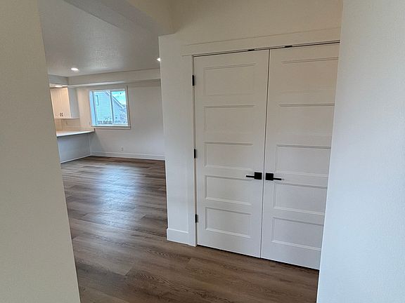 3rd image of 5019 NE 137th Ave #A
