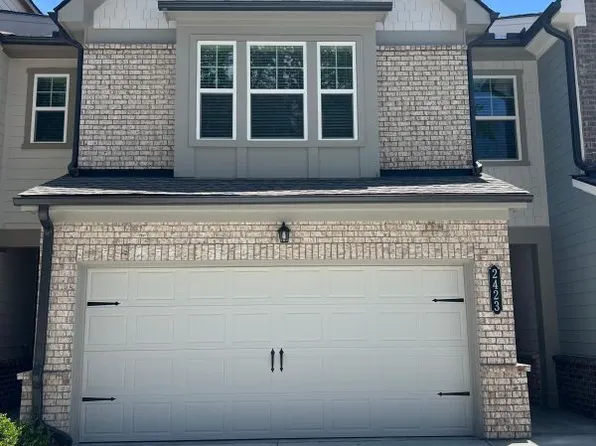 2423 Livi Ln, Buford, GA 30519