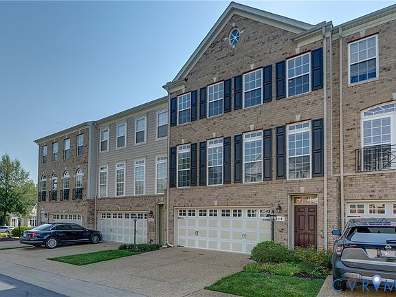 2nd image of 2914 Murano Way