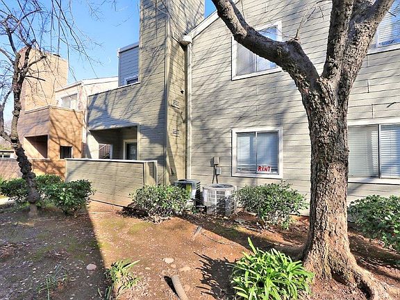 5th image of 1019 Dornajo Way APT 104