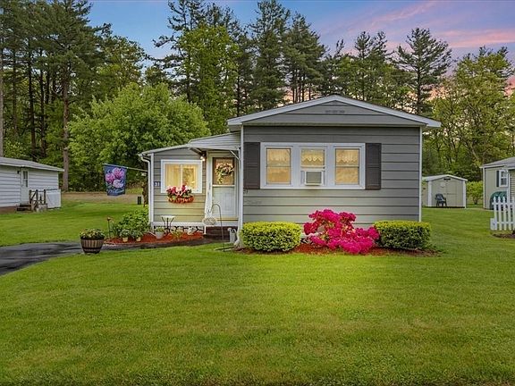 2nd image of 31 Sunset Ln