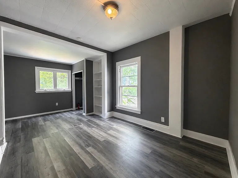 1042 Elmwood Ave #3 — Photo 4