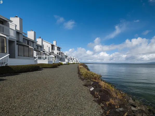 723 Point Triumph Condo 12, Hammond, OR 97121