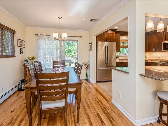 4th image of 1172 Patricia Ave