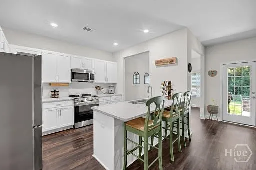 4 bed, 2.0 bath, 1785 sqft, $2,300 — Photo 4
