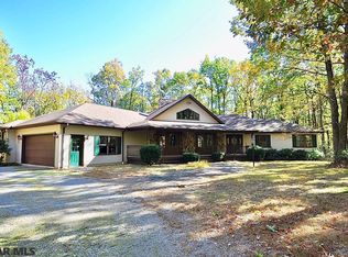 252 Mount Charma Dr, Altoona, PA 16601