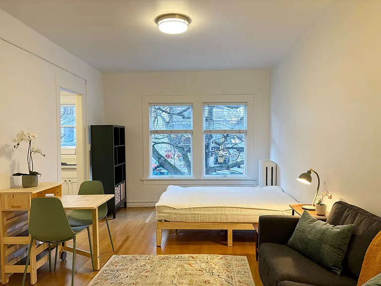 Virginian Apartments — Photo 42