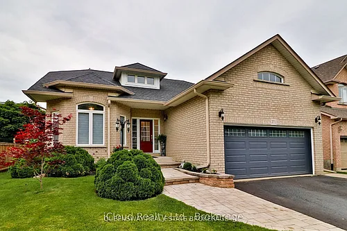 271 Ryerson Cres #1 Photo 1