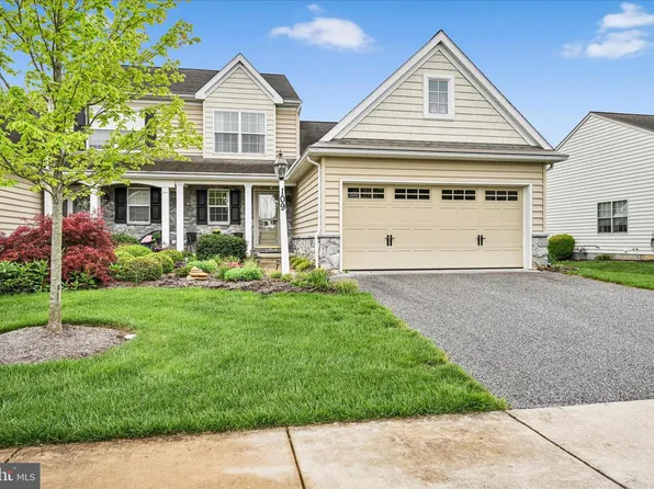 109 Waypoint Dr, Lancaster, PA 17603