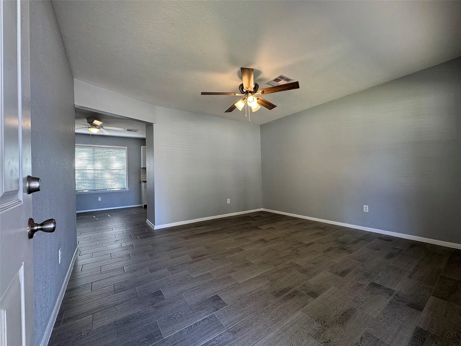 4 bed, 2.0 bath, 1220 sqft, $1,850 — Photo 4