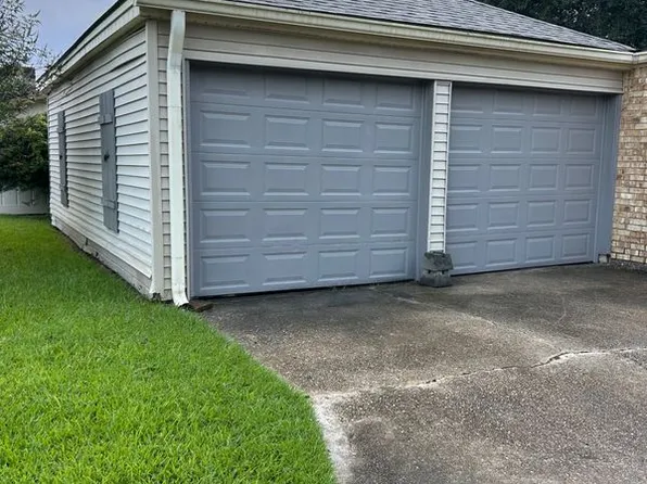 1127 Brookhollow Dr, Baton Rouge, LA 70810