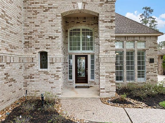 2nd image of 161 W Shadowpoint Cir