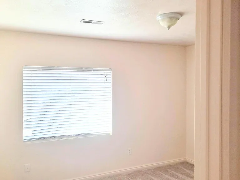 1262 S 1650 E #B — Photo 9
