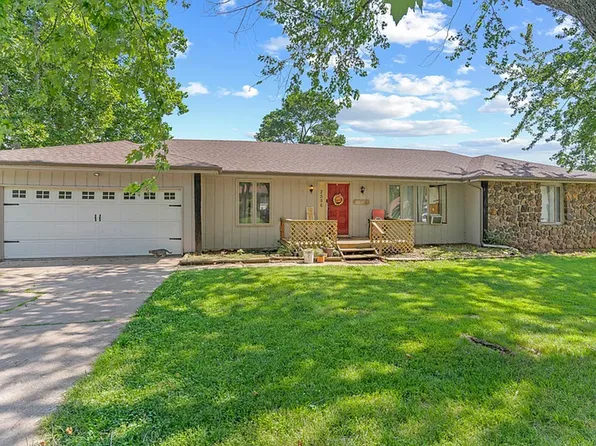 2556 W Cardinal St, Springfield, MO 65810