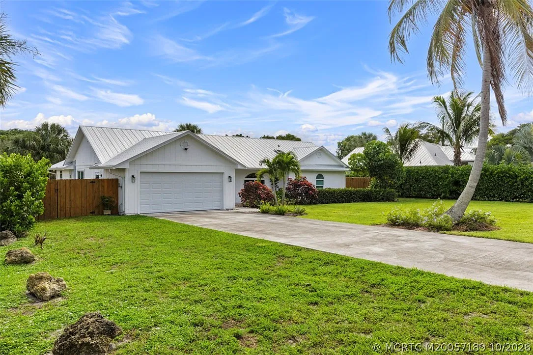 3 bed, 2.0 bath, 1863 sqft, $3,700 — Photo 4