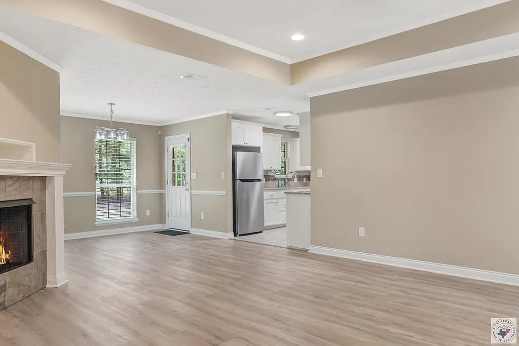 3 bed, 2.0 bath, 1578 sqft, $2,500 — Photo 3