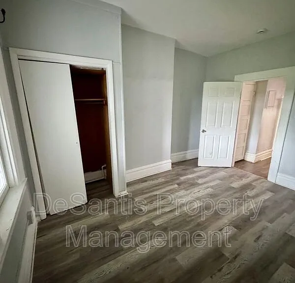 1810 Brownsville Rd #2 — Photo 15