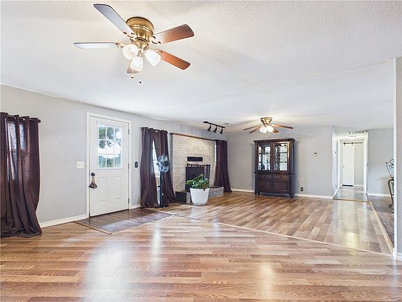 4th image of 10236 Clay Ln